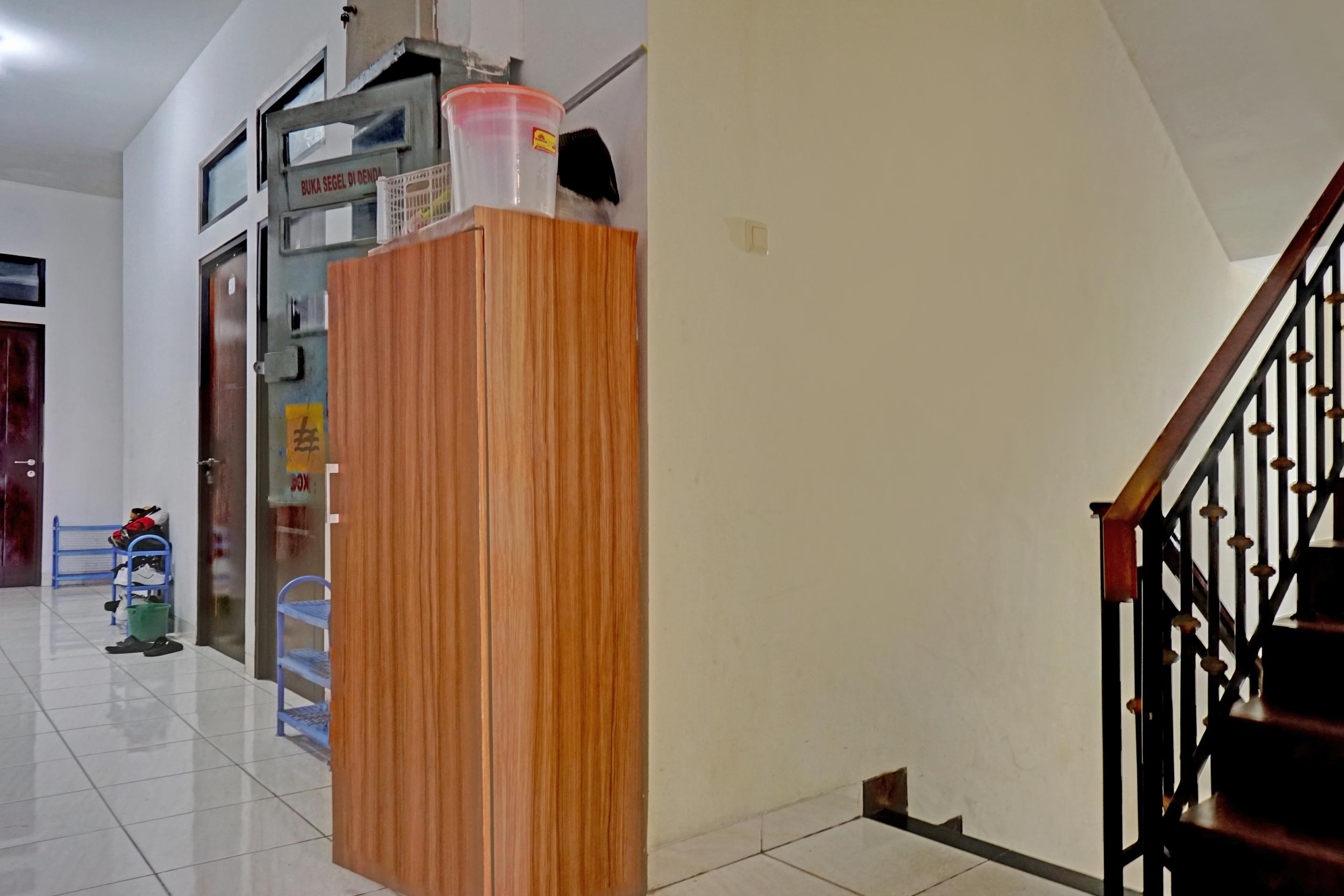 Oyo 90489 Kejora Homestay Τζακάρτα Εξωτερικό φωτογραφία